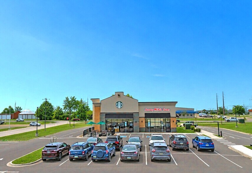More Photos Of 1804 Washington st, Pella Fast Food For Sale