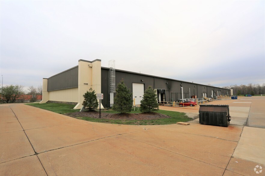 More Photos Of 1130 Industrial Pky N, Brunswick Warehouse For Lease