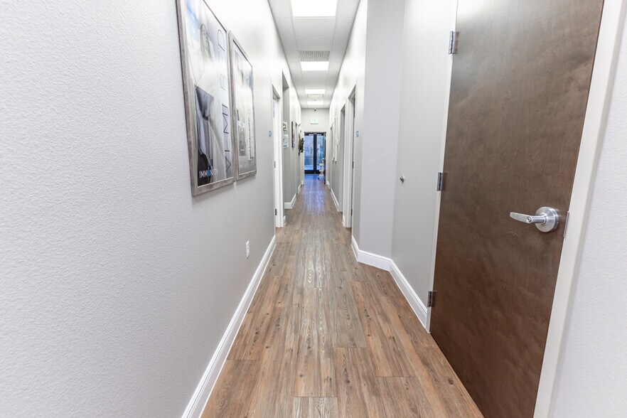 More Photos Of 809 County Road 466, Lady Lake Office For Sale