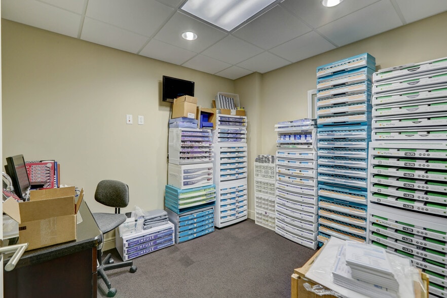 More Photos Of 2301 Wilton Dr, Wilton Manors Apartments For Sale