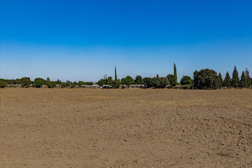 More Photos Of 1425 5th St, Colusa Land For Sale