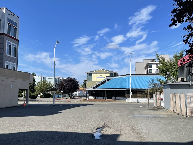 More Photos Of 201 Williams Ave S, Renton Restaurant For Lease