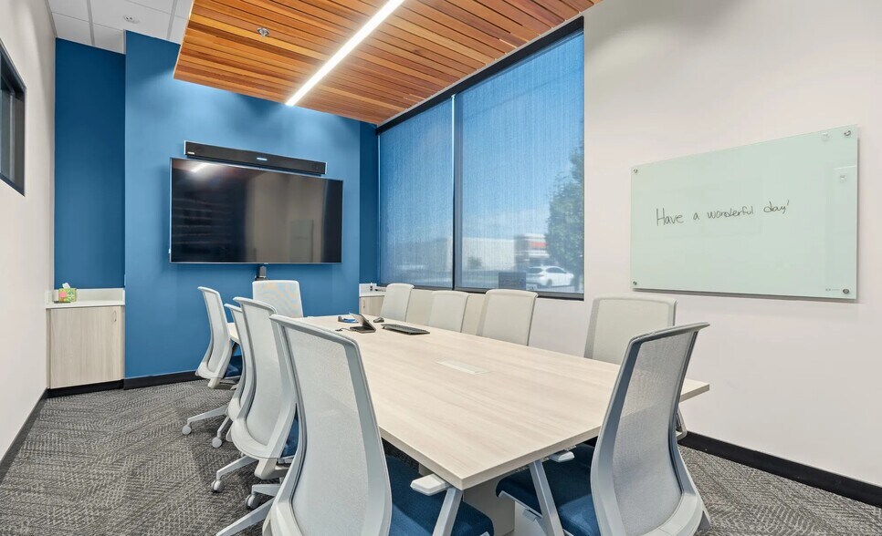 More Photos Of 850-852 W Quinn Rd, Pocatello Bank For Lease