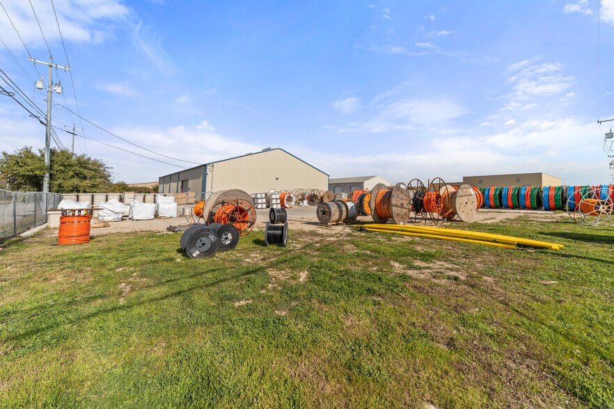 More Photos Of 17300 Bell North Dr, Schertz Warehouse For Sale