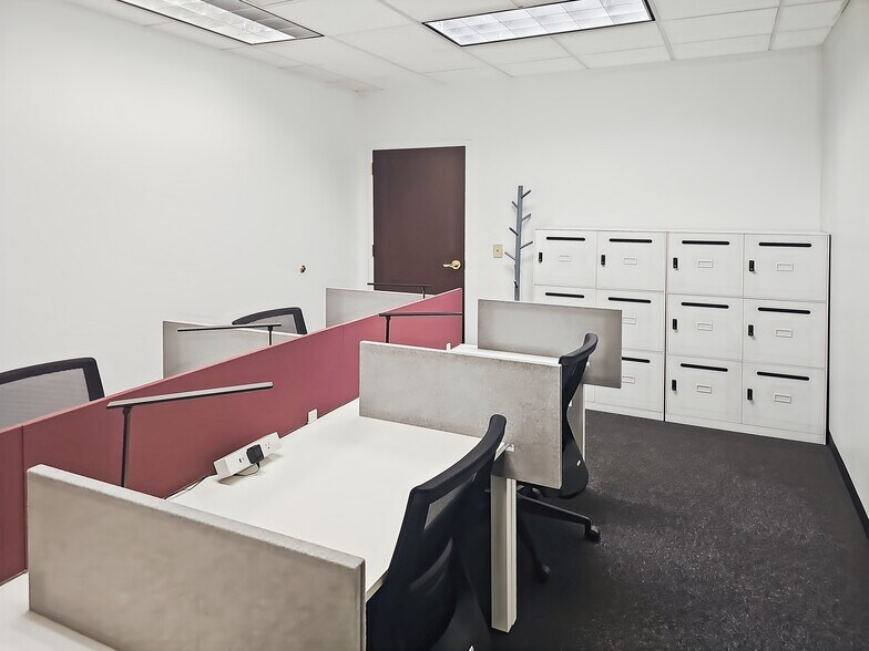 More Photos Of 4510 Weybridge Ln, Greensboro Coworking Space