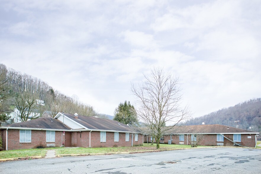 More Photos Of 18 4th St, Richwood Skilled Nursing Facility For Sale