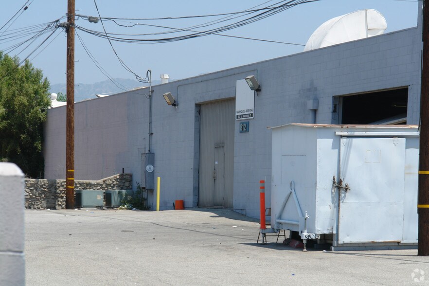 More Photos Of 1120-1208 W Isabel St, Burbank Warehouse For Lease