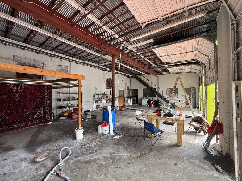 More Photos Of 614 S 7th St, Opelika Auto Repair For Sale