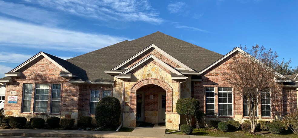 More Photos Of 1206 Bent Oaks Ct, Denton Medical For Lease