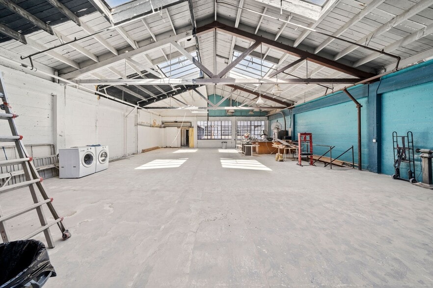 More Photos Of 19 Heron St, San Francisco Warehouse For Lease