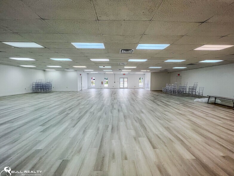 More Photos Of 99 Bay St, Fairburn Light Manufacturing For Lease