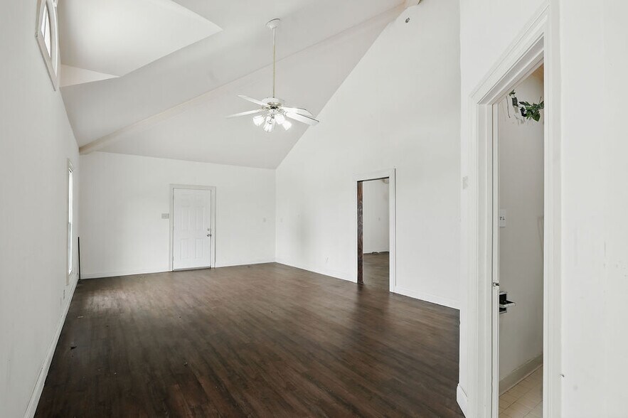 More Photos Of 4325 Casino Center Dr, Robinsonville Apartments For Sale