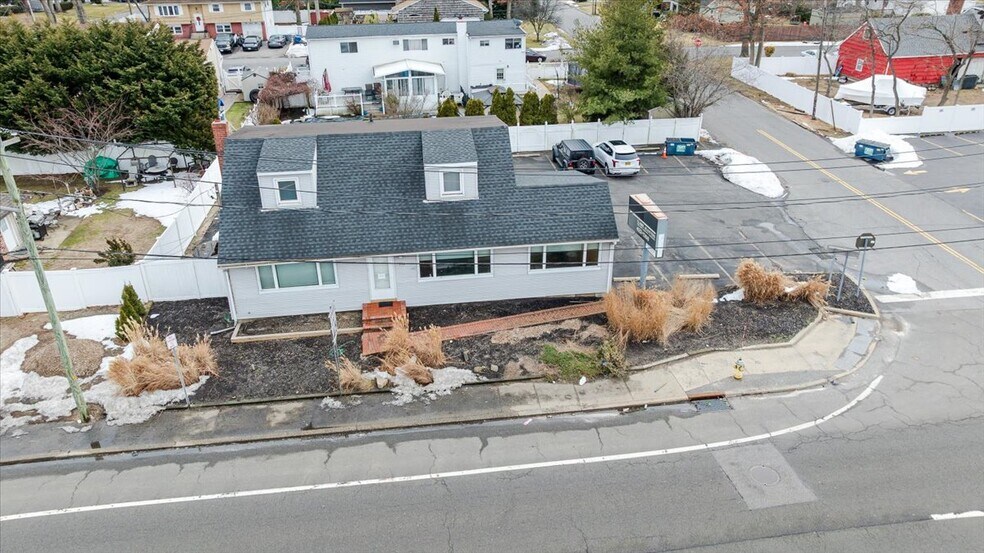 More Photos Of 930 Sunrise Hwy, North Babylon Office For Sale