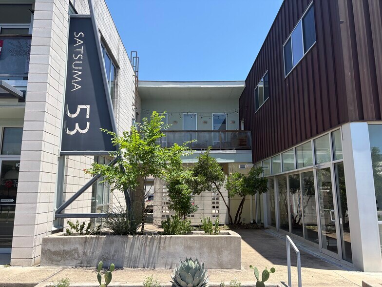 More Photos Of 508 E 53rd St, Austin Loft Creative Space For Lease