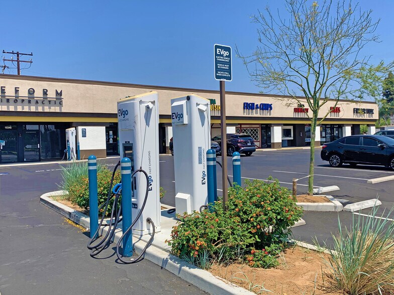 More Photos Of 10317-10407 Lakewood Blvd, Downey Storefront For Lease