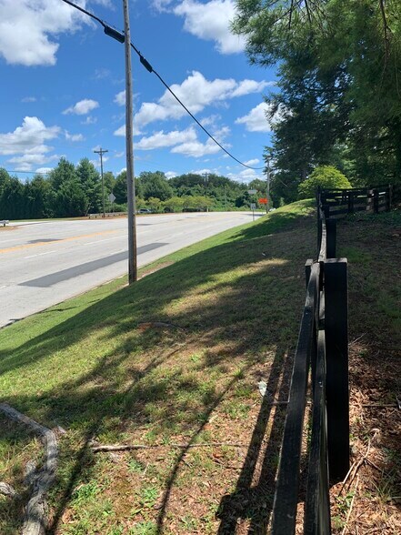 More Photos Of 1599 Geer Hwy, Travelers Rest Land For Sale