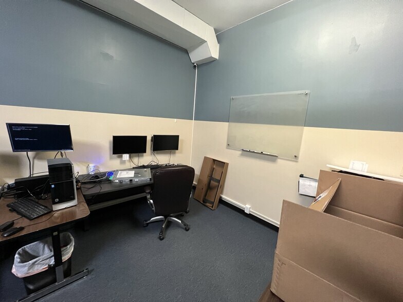 More Photos Of 1234 N Water St, Decatur Office For Sale