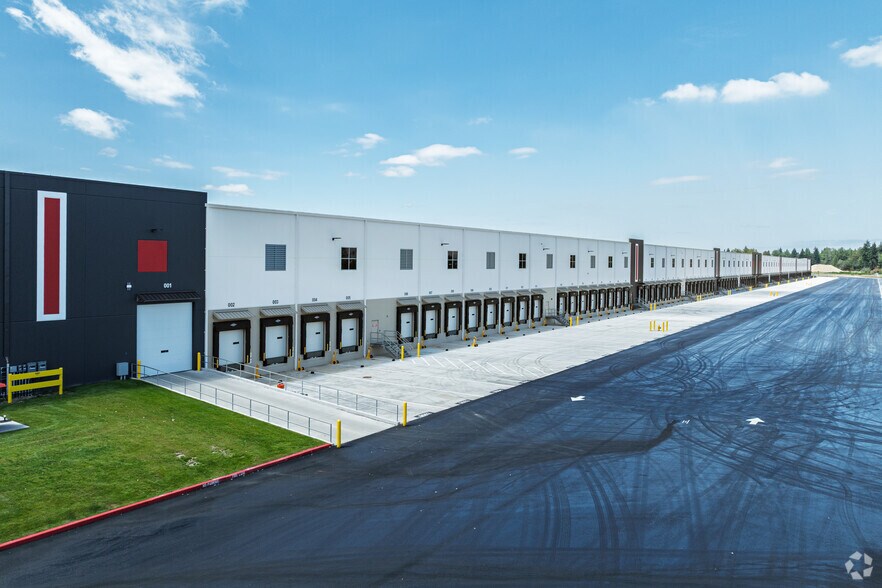 More Photos Of 17819 Canyon Rd E, Puyallup Distribution For Lease