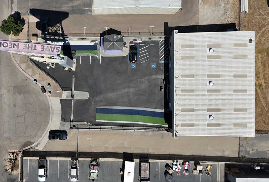More Photos Of 5358 N Barcus Ave, Fresno Warehouse For Lease