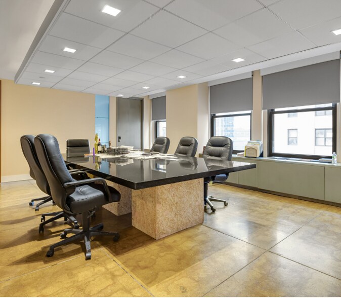 More Photos Of 505 Eighth Ave, New York Office For Lease