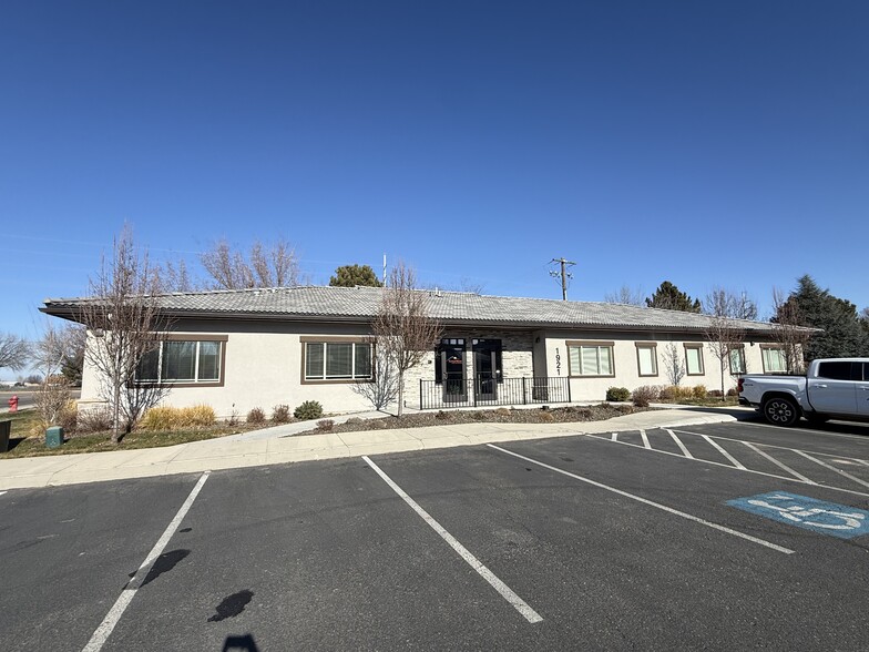 More Photos Of 1921 E Overland Rd, Meridian Office For Lease