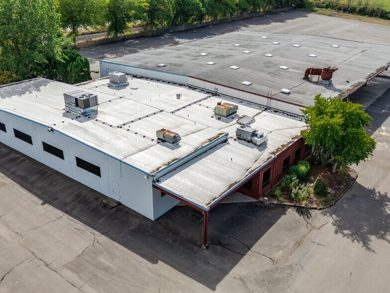 More Photos Of 16700 S Highway 99W, Amity Distribution For Sale