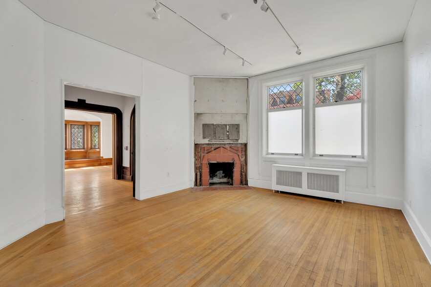 More Photos Of 51 Trumbull St, New Haven Office For Sale