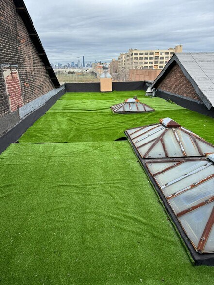 More Photos Of 3 Whale Sq, Brooklyn Warehouse For Lease