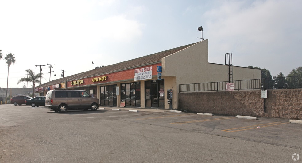 Primary Photo Of 10468-10476 Valley Blvd, El Monte General Retail For Lease