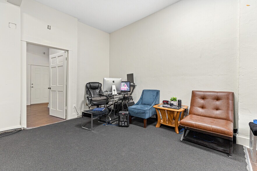 More Photos Of 3805 Chicago Ave, Minneapolis Storefront Retail Residential For Sale