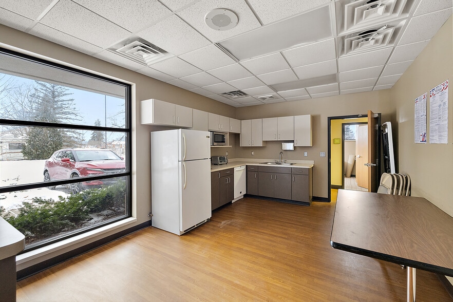 More Photos Of 1794 N Lapeer Rd, Lapeer Medical For Lease