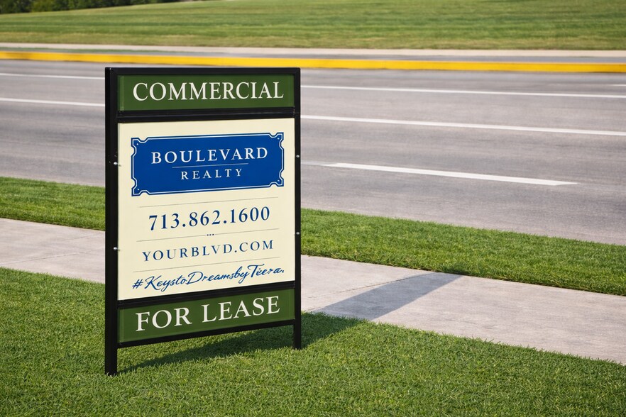 More Photos Of 3054 Cullen Pky, Pearland Freestanding For Lease