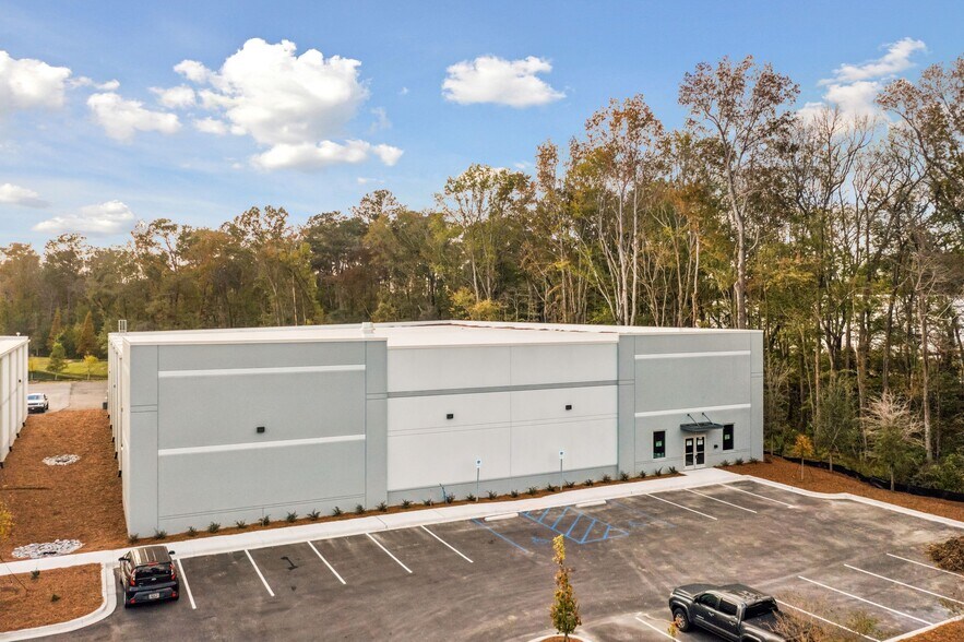 Primary Photo Of 9571 Palmetto Commerce Pky, Ladson Warehouse For Lease