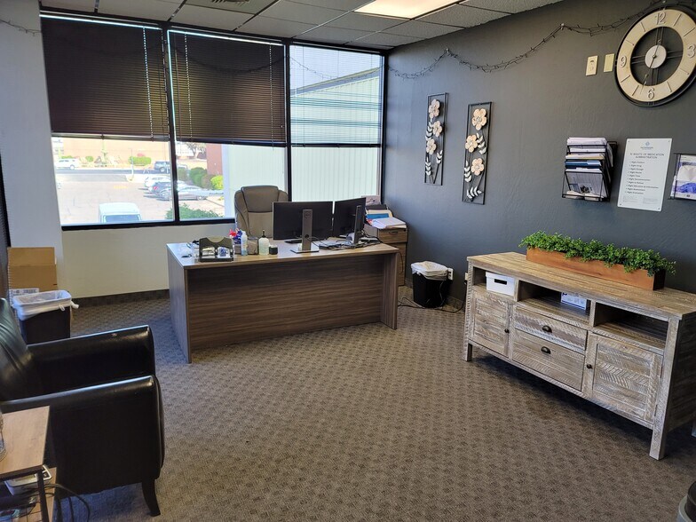 More Photos Of 7580 E Gray Rd, Scottsdale Office For Lease