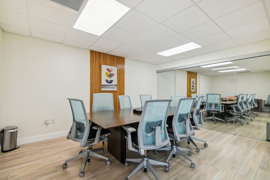 More Photos Of 1401 E 22nd Ave, Tampa Office For Lease