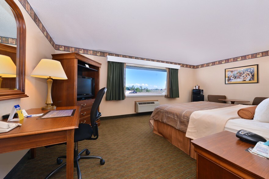 More Photos Of 2830 US Highway 160 W, Monte Vista Hotel For Sale