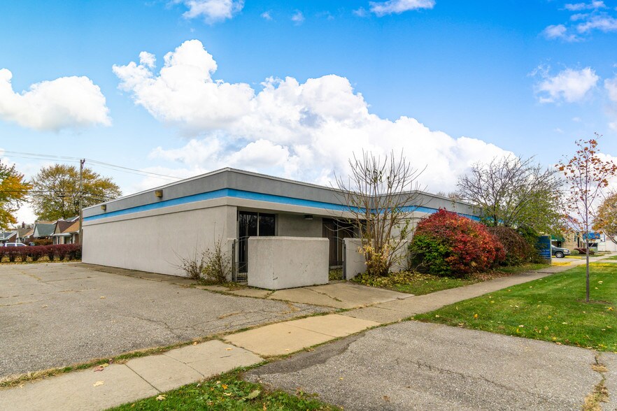 More Photos Of 5410 Allen Rd, Allen Park Medical For Sale