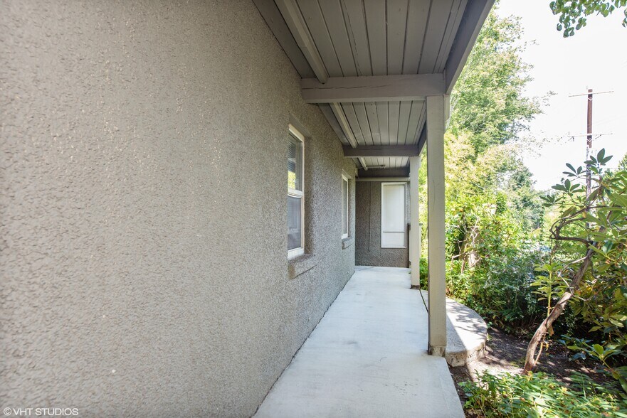 More Photos Of 4735 Ravenna Ave NE, Seattle Apartments For Sale