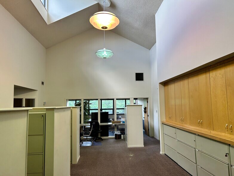 More Photos Of 5771 Mayfair Rd, North Canton Office Residential For Lease