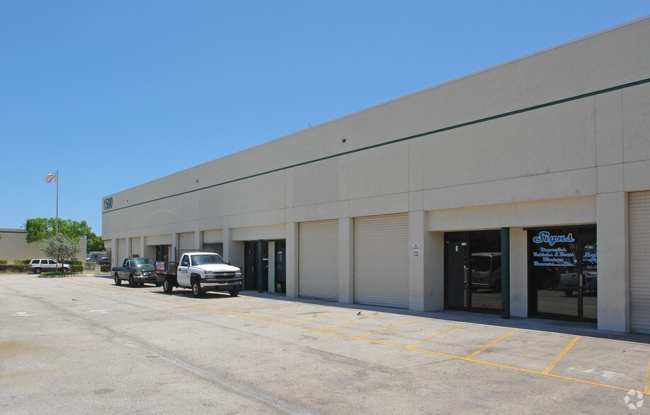 More Photos Of 1500 SW 30th Ave, Boynton Beach Warehouse For Lease