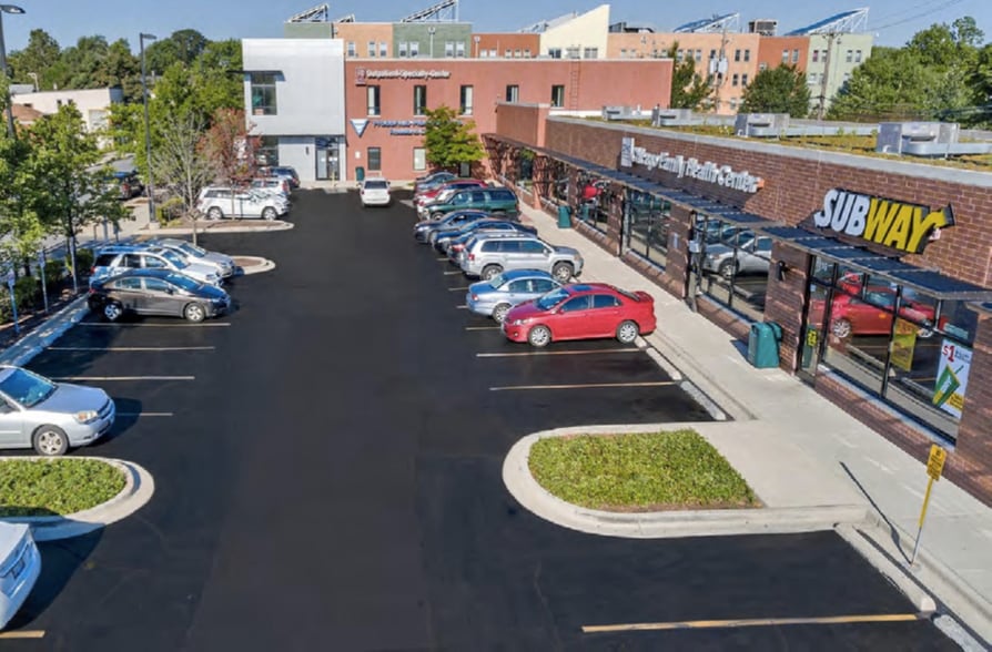 More Photos Of 134 W 111th St, Chicago Medical For Lease