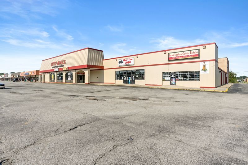 More Photos Of 5340-5364 Broadway, Merrillville Storefront For Sale