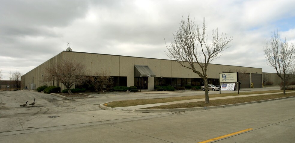 More Photos Of 933 E Remington Rd, Schaumburg Warehouse For Lease