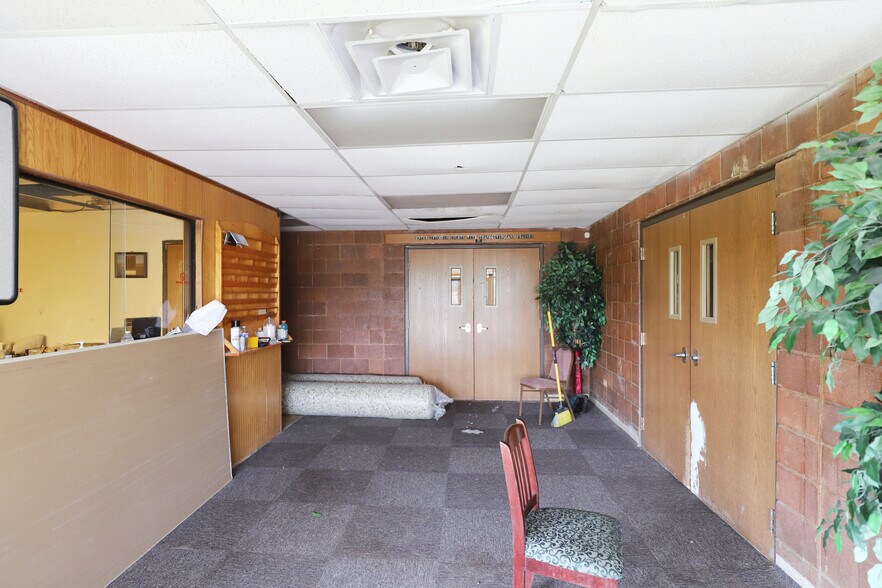 More Photos Of 5165 M L King Ave, Flint Religious Facility For Sale