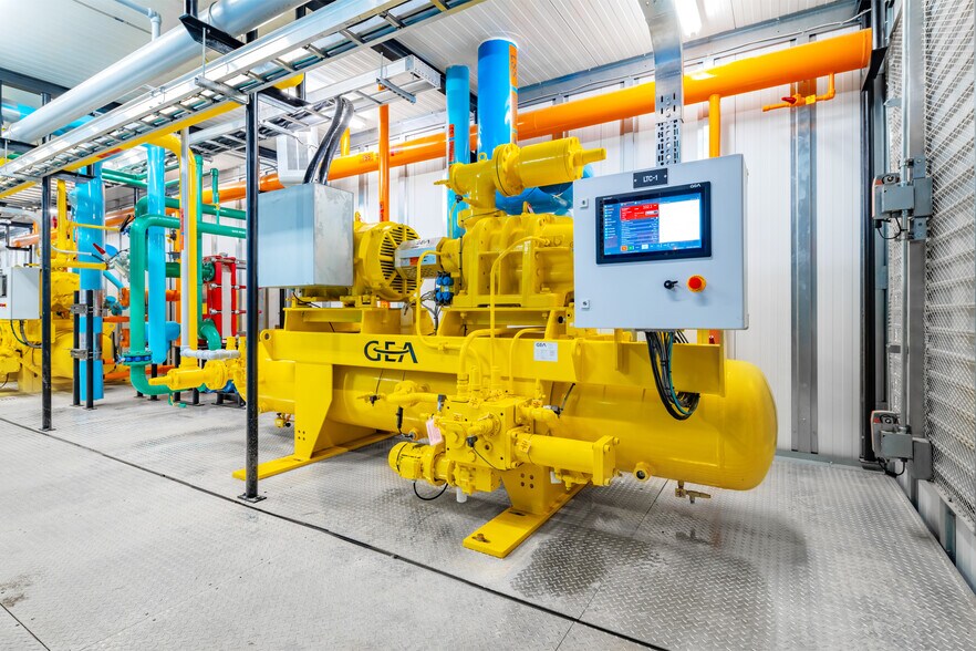 More Photos Of 110 Cascade Dr, San Antonio Refrigeration Cold Storage For Lease