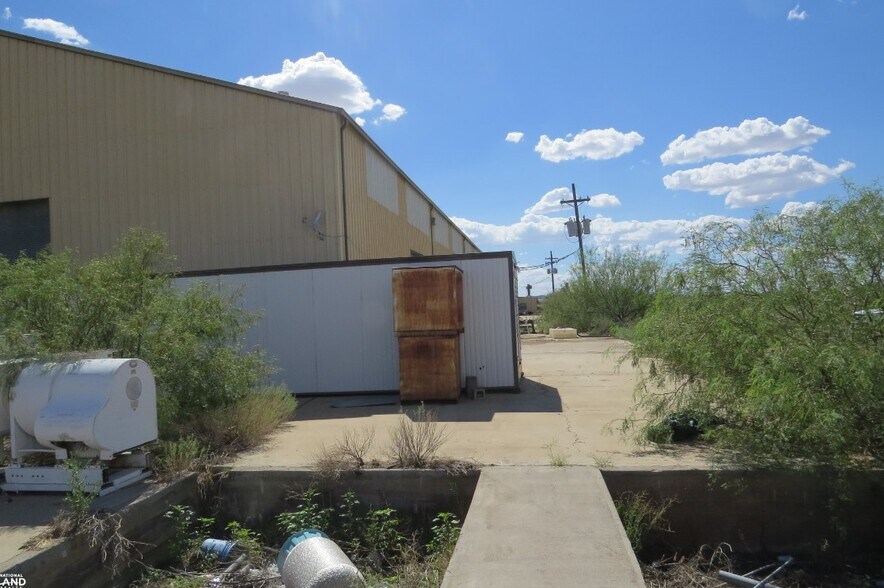 More Photos Of 1111 North Rd, Lordsburg Distribution For Sale