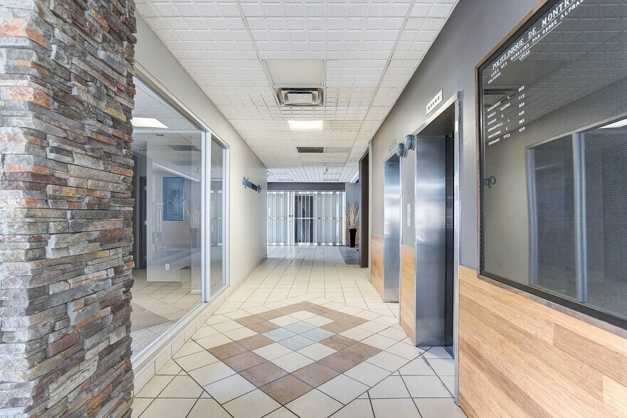 More Photos Of 12245 Rue Grenet, Montréal Medical For Sale