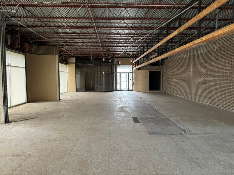More Photos Of 5977 W Park Ave, Houma Bank For Sale