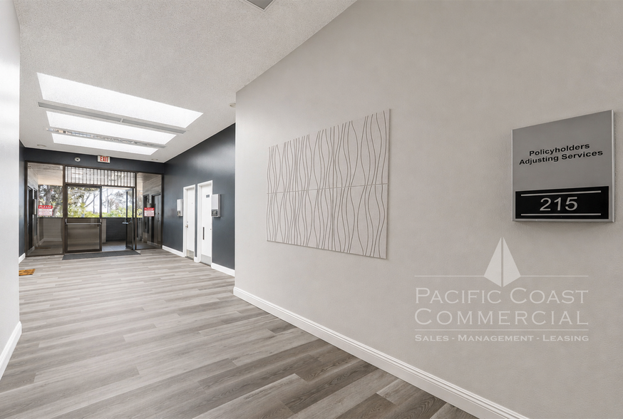 More Photos Of 4540 Kearny Villa Rd, San Diego Office For Sale