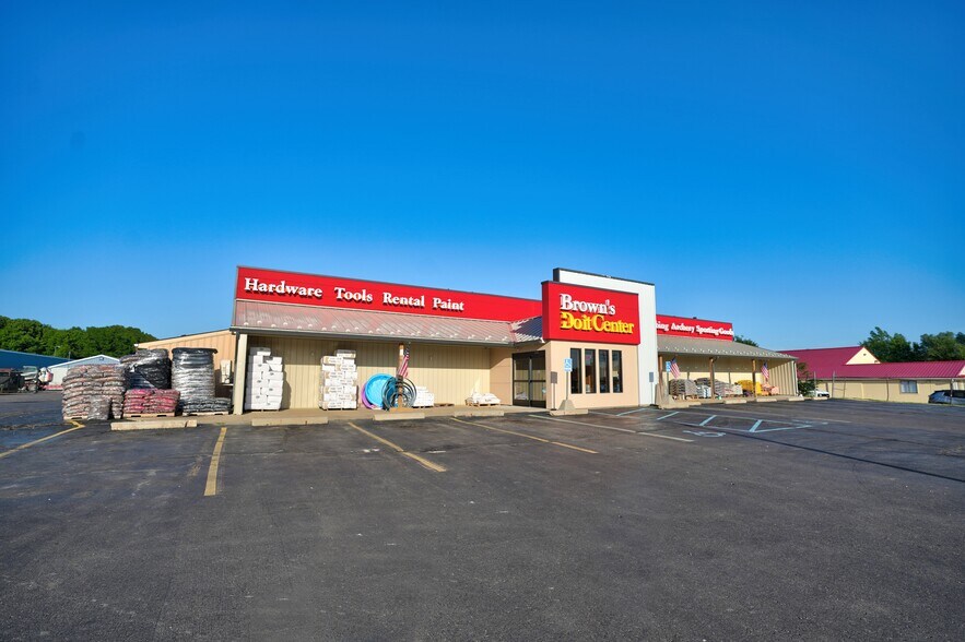 More Photos Of 7281 S State Rd, Goodrich Freestanding For Sale